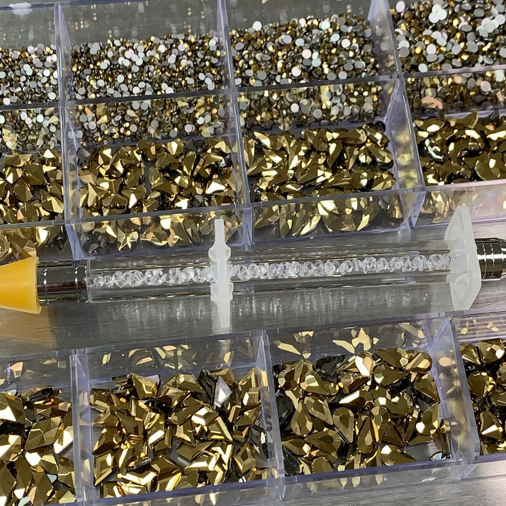 metallic gold rhinestones box - 3